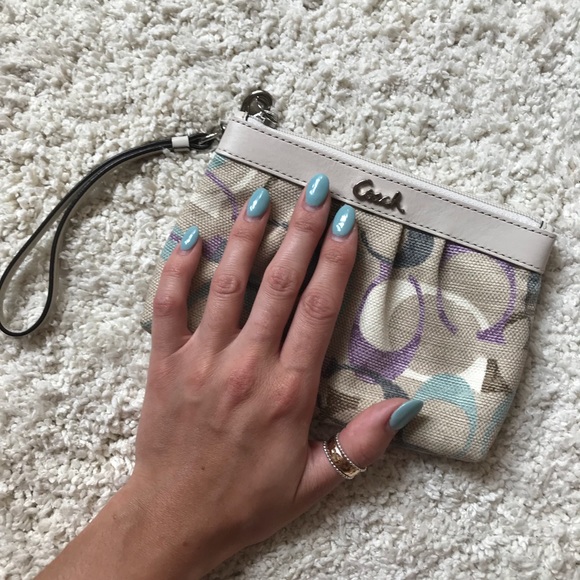 FINAL PRICE Genuine Coach Wristlet - Picture 6 of 6